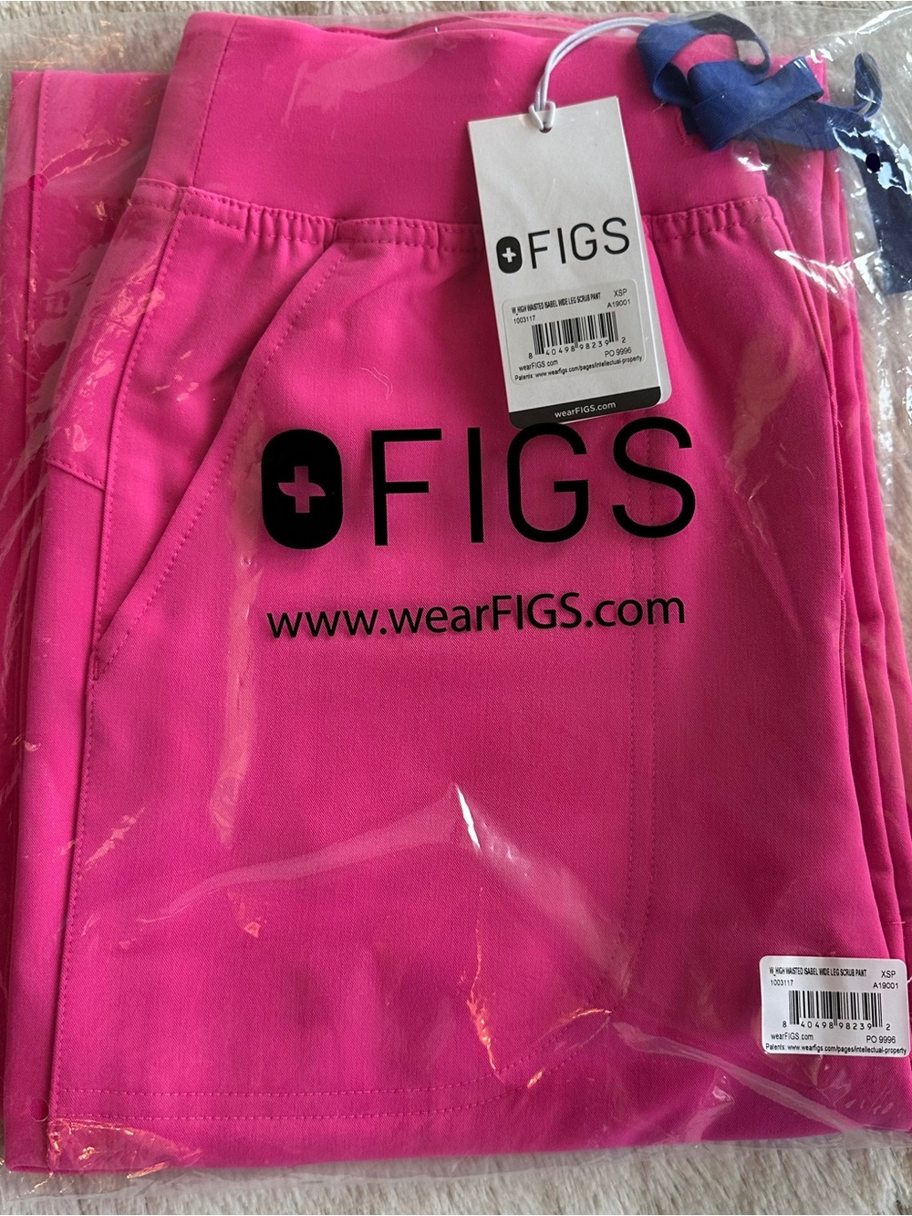 NWT Figs PINK Scrub Set - High Waist Isabel Pants and Catarina Top, XSP - Picture 9 of 9